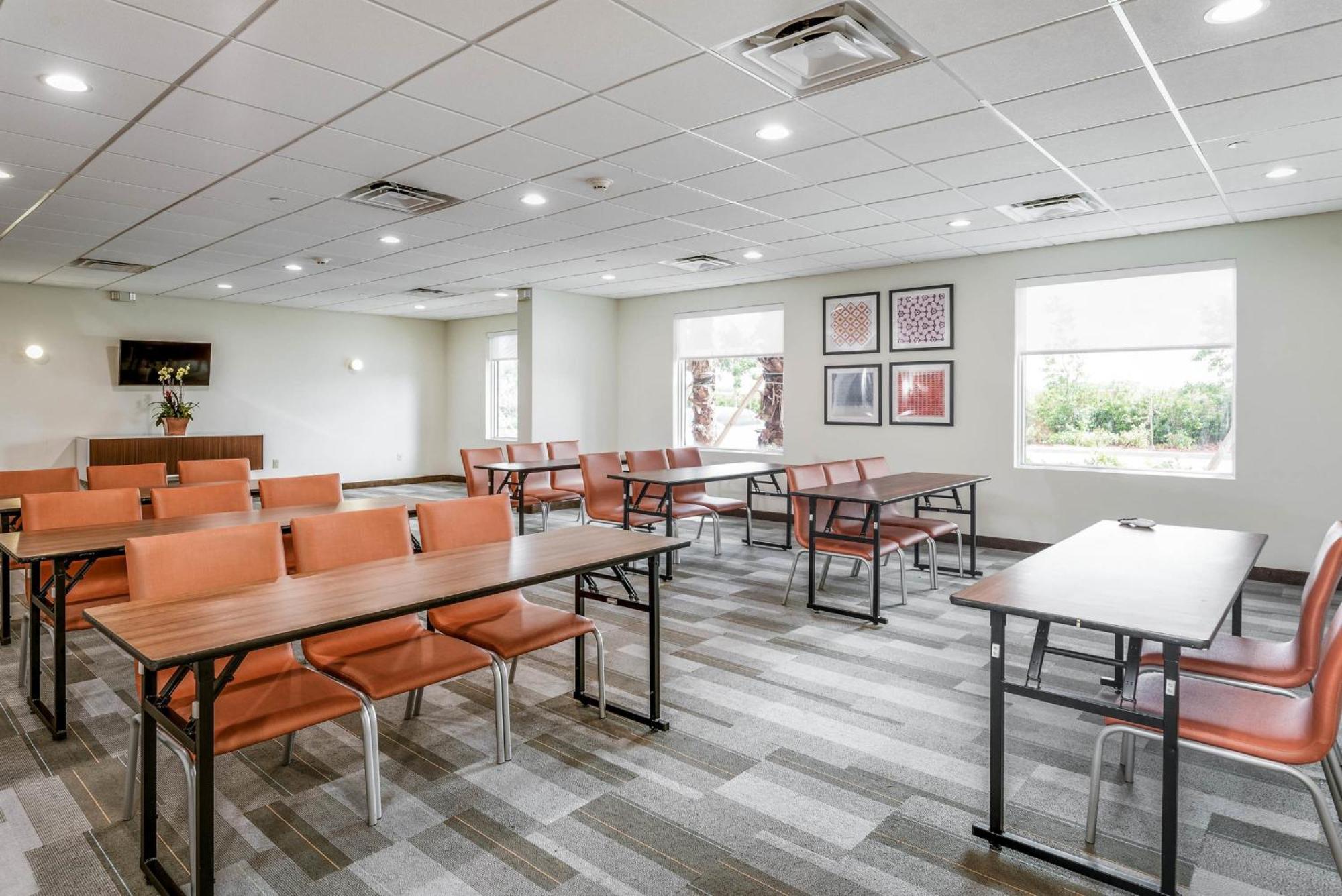 Holiday Inn Express & Suites Lantana By Ihg Dış mekan fotoğraf